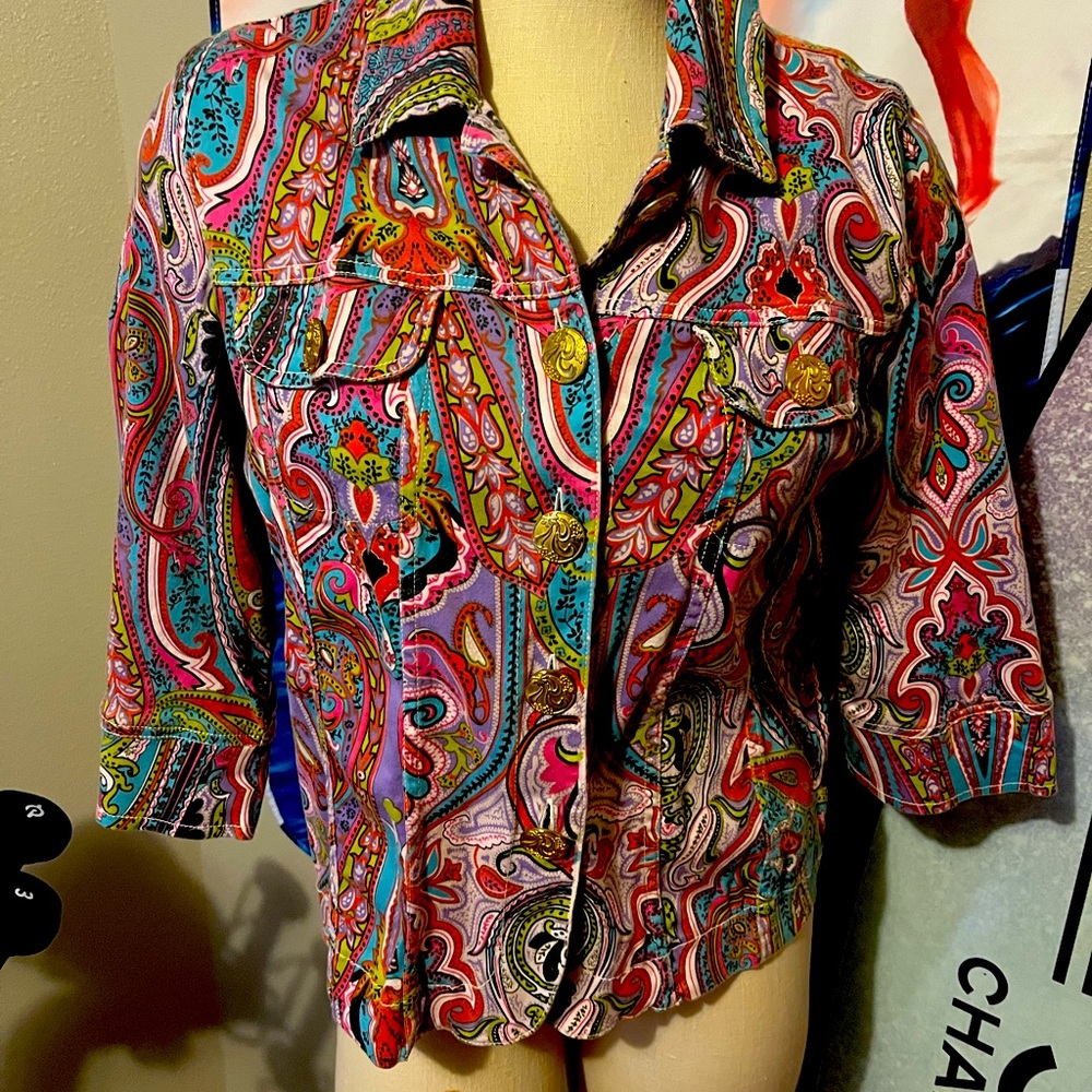 Mod paisley pink jacket with golf buttons